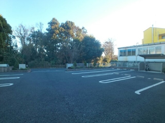 【駐車場】 | メゾンレーヴ | 車をお持ちの方に嬉しい駐車場付きの物件です