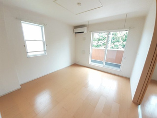 【居間・リビング】 | メゾンレーヴ | 居間です