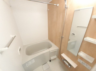 【浴室】 | ホワイトセイルⅡ | 日々の疲れを癒すお風呂付です