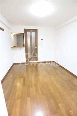 【居間・リビング】 | エクシード弁天II | ゆったり過ごせるリビングです