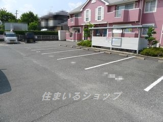 広島市安佐北区亀山５丁目のアパートの駐車場