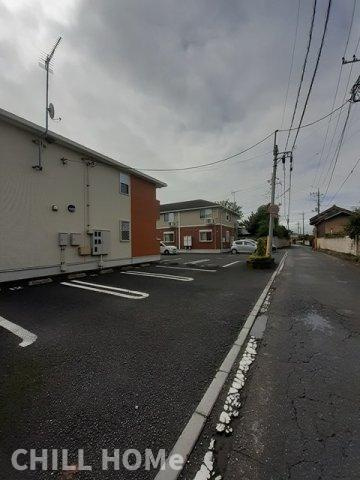 ラ・ストラーダＢの駐車場|当社、チルホームのHPもご覧ください(^^)/物件情報多数♪