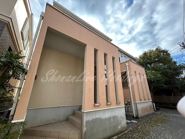 鎌倉市大町２丁目のアパートの外観