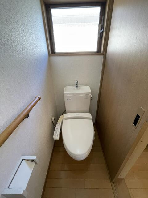 宇都宮市鶴田２丁目　3ＳＬＤＫ　中古住宅のトイレ