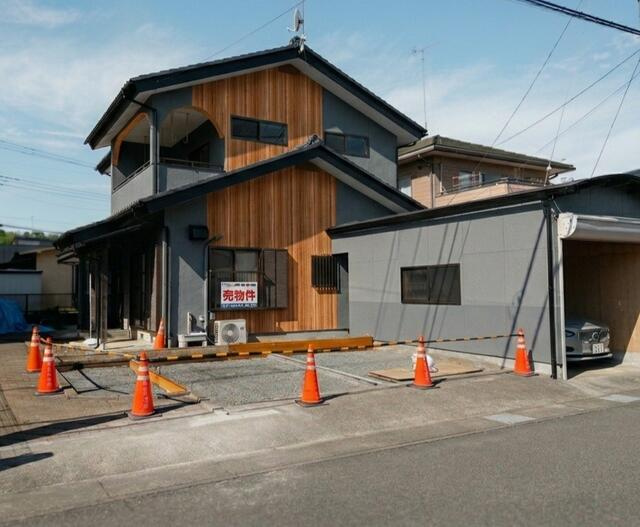 宇都宮市鶴田２丁目　3ＳＬＤＫ　中古住宅の前面道路含む現地写真