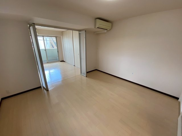 ロアール神戸住吉の居間・リビング