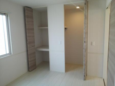 【洋室】 | エクセルシオールパークB | 収納がたくさんできる6帖の洋室