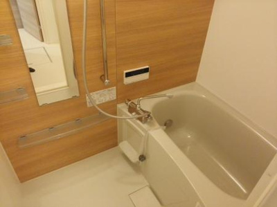 【浴室】 | エクセルシオールパークB | 木目調のお洒落な浴室