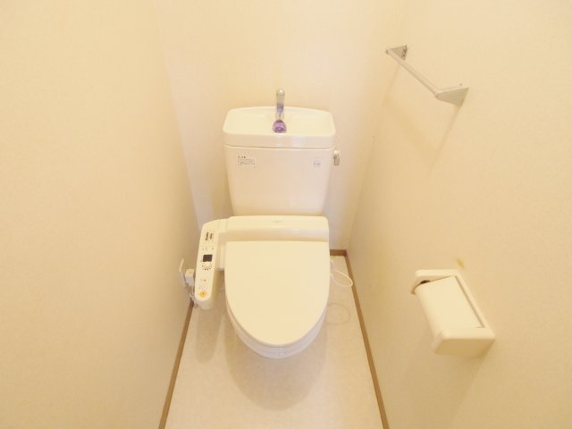 ファミール宗本 B棟のトイレ
