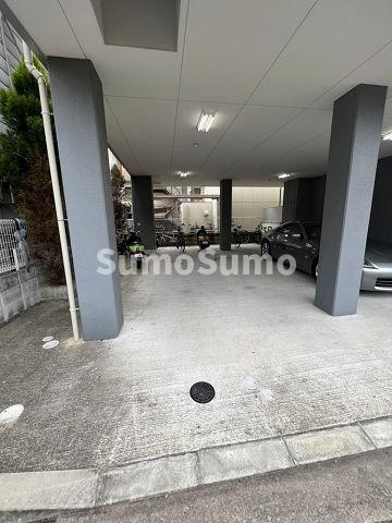 リープラス立花の駐車場|駐車場に車を止められます