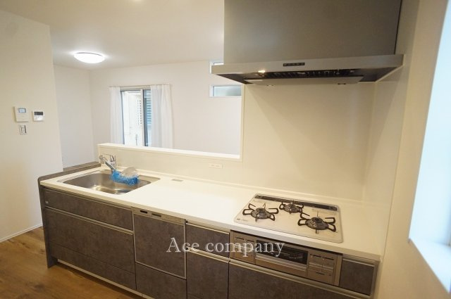 【キッチン】 | 八尾市山本町北6丁目 | 食洗機付きのシステムキッチン☆3口ガスコンロ☆
