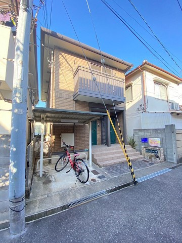 ピュアコート甲子園の外観