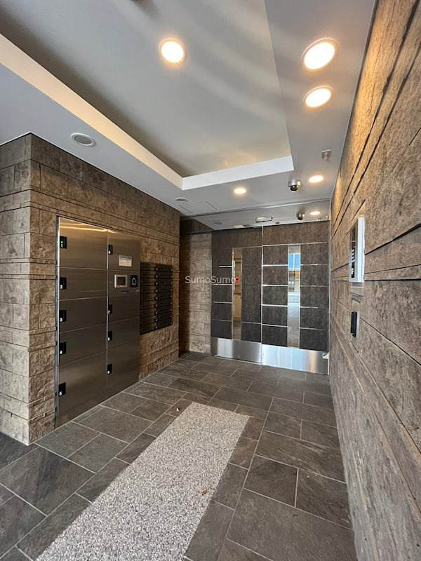 藤の邸 江戸堀のエントランス