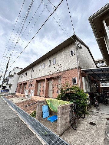コーポラス若草EASTの外観