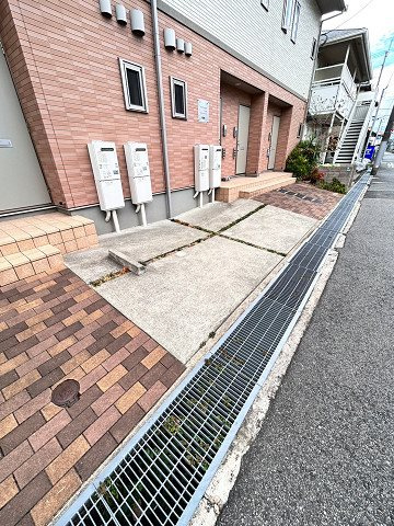 コーポラス若草EASTの外観