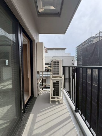 La CASA 上汐のバルコニー