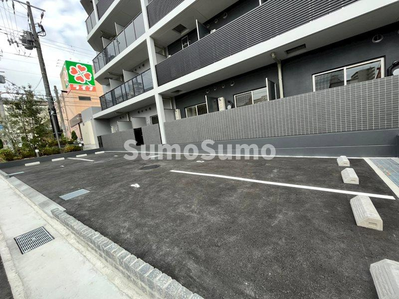 神戸元町Noahの駐車場