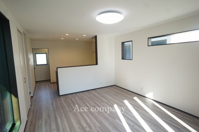 【居間・リビング】 | 八尾市曙町2丁目 | 【LDK：15帖】
