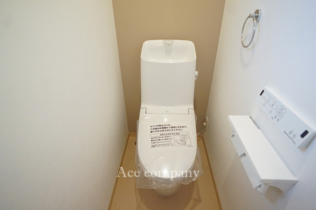 【トイレ】 | 八尾市曙町2丁目 | トイレは1階と2階の2ヶ所に完備です♪ともに同仕様のシャワートイレです☆