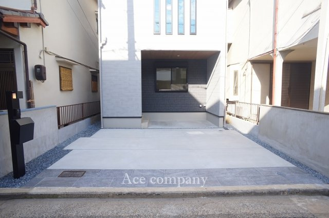 【駐車場】 | 八尾市曙町2丁目 | 敷地間口広々5.9ｍ♪駐輪スペースも楽々確保できます♪