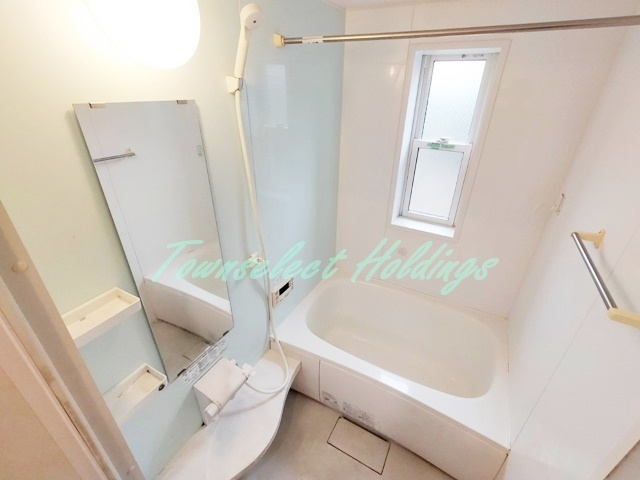 茅ヶ崎市中島のアパートの浴室