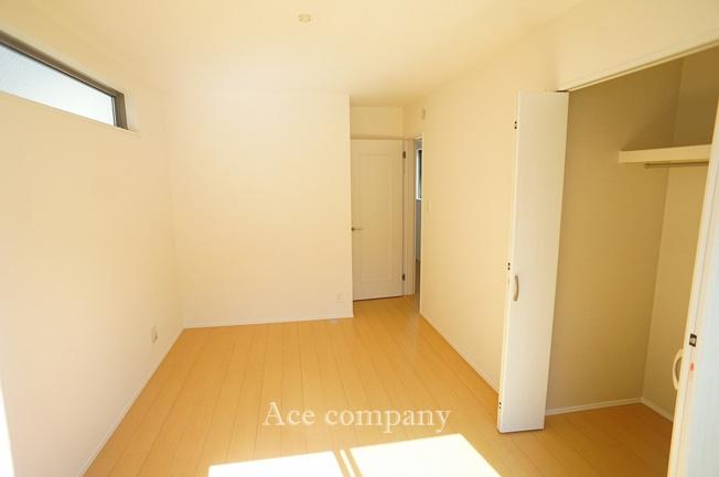 【寝室】 | 八尾市長池町2丁目　【C号棟/全5棟】 | 【2階：洋室6.75帖】クローゼット完備です♪