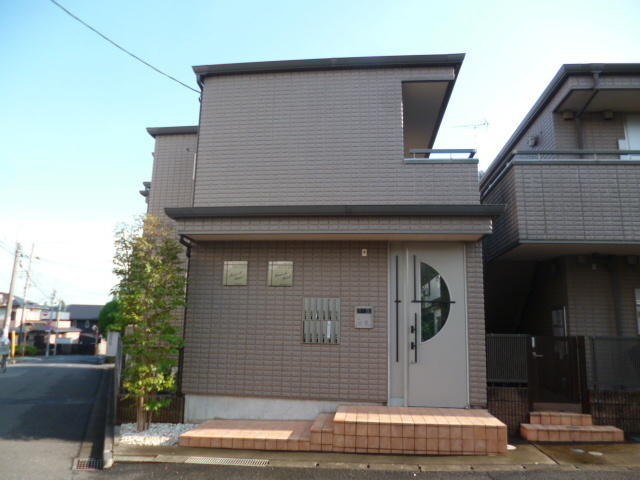 メゾン・ド・ムトウのエントランス|★オートロック対応エントランス★