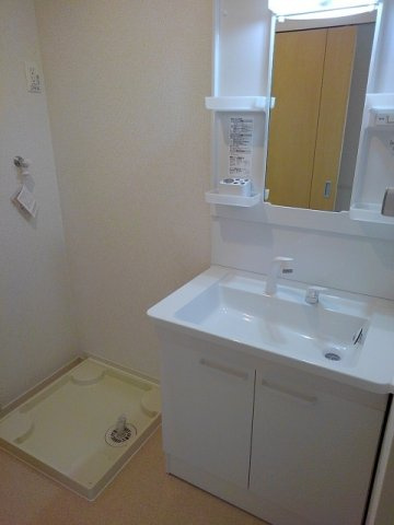 ホワイト・ベルの洗面所|忙しい朝には欠かせない洗面所です