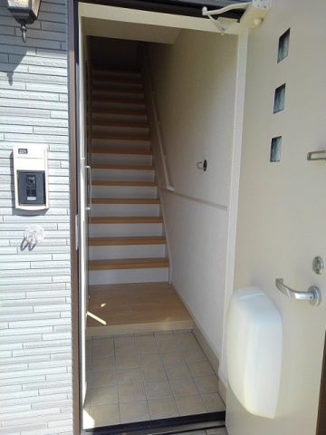 ホワイト・ベルの玄関|落ち着いた玄関です