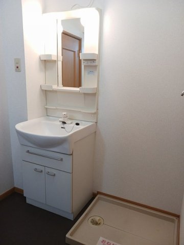 リオ・ラド・パティオ　Ａの洗面所|コンパクトで使いやすい洗面所