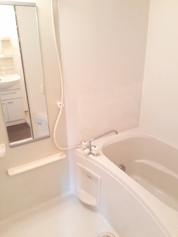 ベル・フィオーレ　Ａ棟の浴室|落ち着いた空間のお風呂です