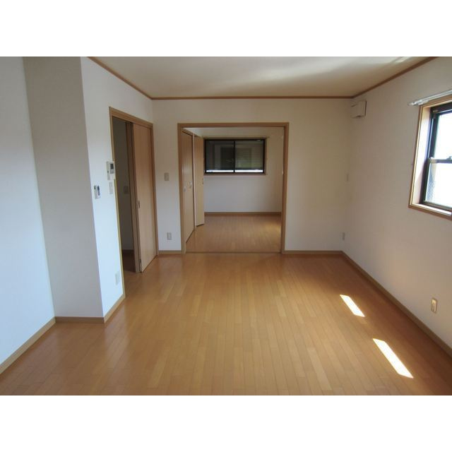 新町ユキハイツの居間・リビング