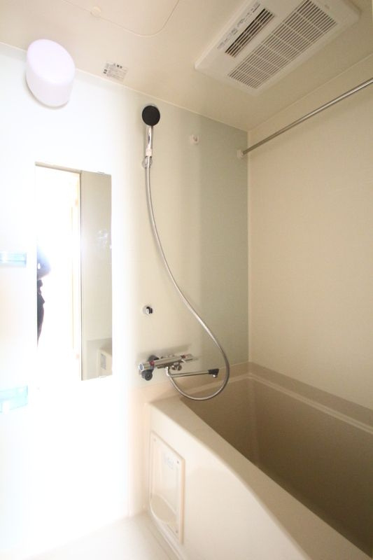 ジェンティーレ三軒茶屋の浴室