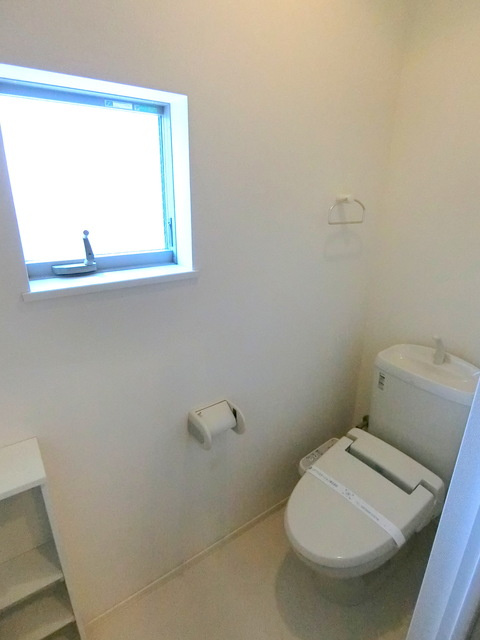 メゾン ド ファミーユの寝室|明るい洋室