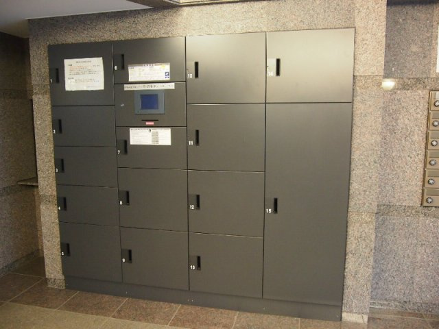 ルーブル北新宿(ルーブルキタシンジュク)のその他共用部分|２４時間荷物が受け取れる宅配BOX☆