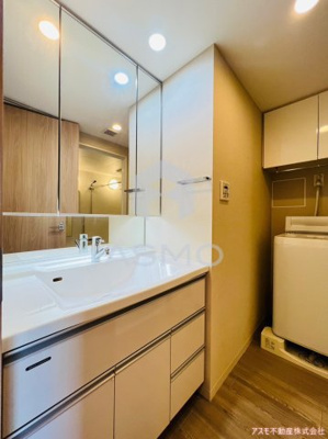 【洗面所】 | ロジュマンタワー梅田