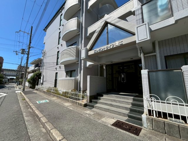 エレガントライフ深江のエントランス