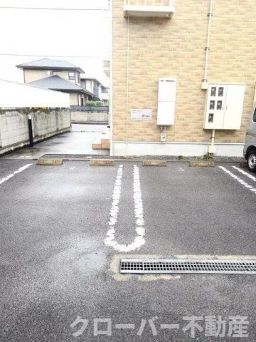 サニーレジデンスＡの駐車場