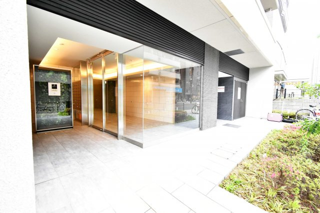 J-Lapis NAMBAの外観