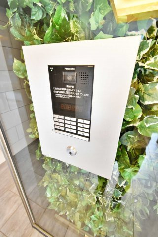 J-Lapis NAMBAの駐車場