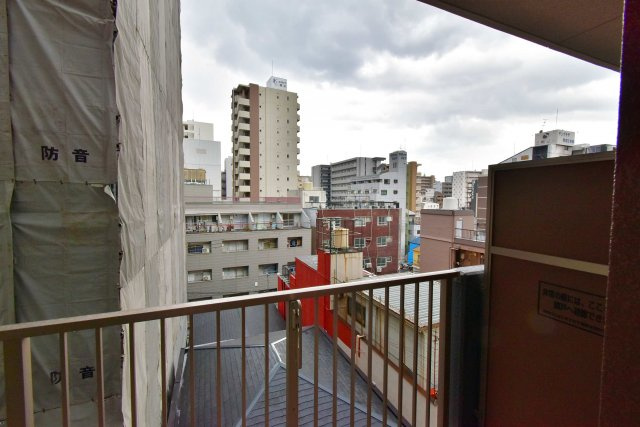 J-Lapis NAMBAのバルコニー