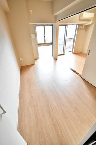 J-Lapis NAMBAの洋室