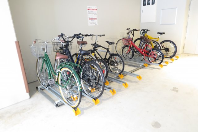 J-Lapis NAMBAの駐車場