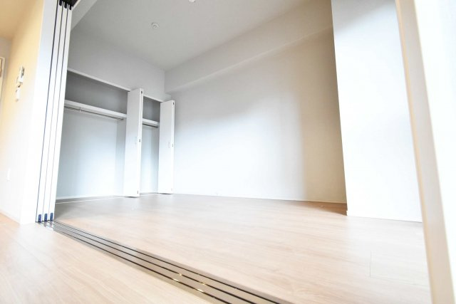 J-Lapis NAMBAの洋室