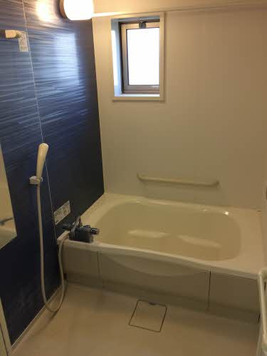 熊本市中央区国府４丁目のアパートの浴室