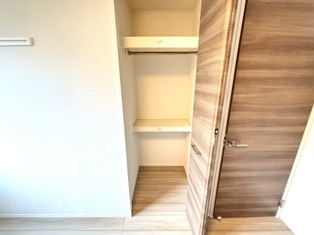 Newdorf(ﾆｭｰﾄﾞﾙﾌ)弐番館の収納