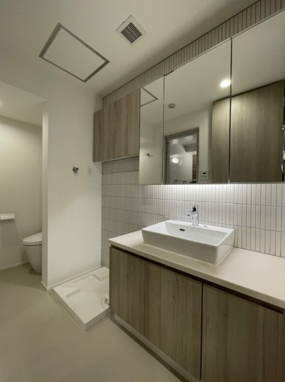 ミリアレジデンス新宿御苑Ⅱの独立洗面台