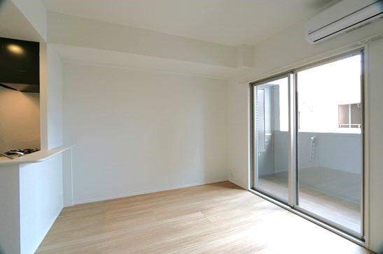 新品家具付きマンション住吉30(KaGood福岡)の居間・リビング