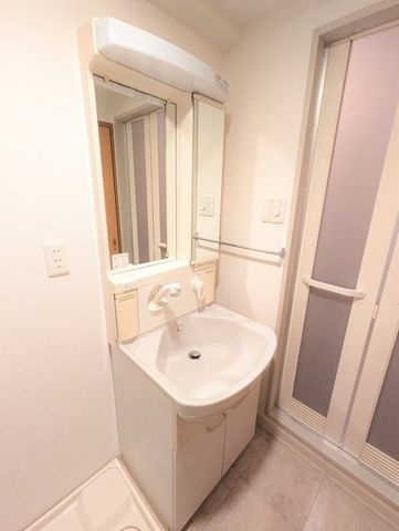 ベルフォンテ弦巻の独立洗面台