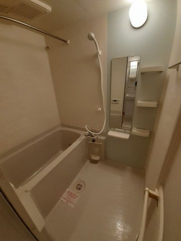 プロスペリテ参番館の浴室|ゆったり過ごせるお風呂です